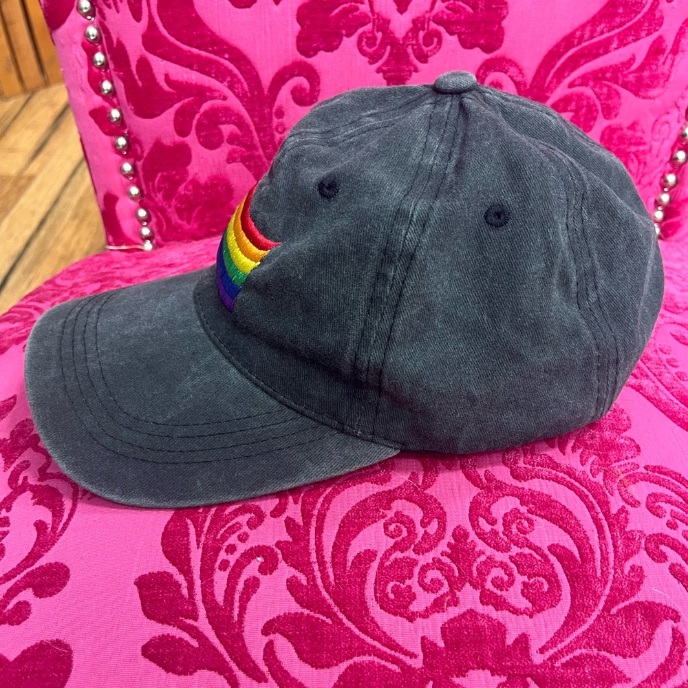 Hat - Picture 2 of 4
